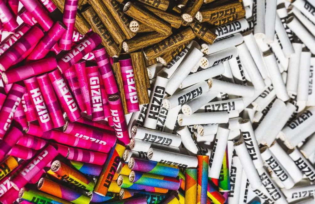 Bunte Gizeh Tubes mit Aktivkohlefilter in Pink, Weiß, Braun, Regenbogen – pure taste!