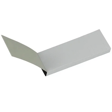 Grauer Gizeh Filter Tips Slim rechteckiger Metallabschnitt mit schwarzem Innenraum